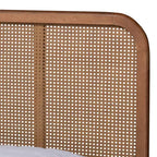 Cama con Plataforma King Elston de Madera y Ratán Sintético Marrón/Nogal Fresno - Diseño de Mediados de Siglo, Patas Torneadas