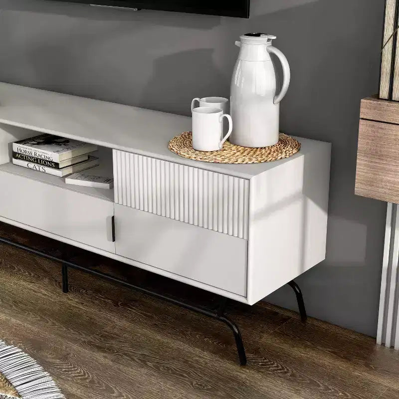 Mueble para TV miBasics Meadowgrove moderno con 3 cajones y gabinete para televisores de hasta 65 pulgadas